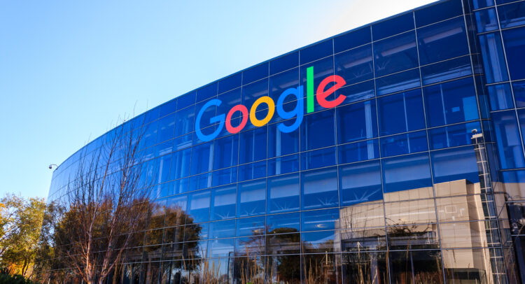 Alphabet’s (NASDAQ:GOOGL) Google Blocks Rivals from 50% of U.S. Searches