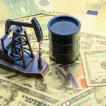 Oil Trading Weekly: Tight Supply Keeps Oil Buoyant